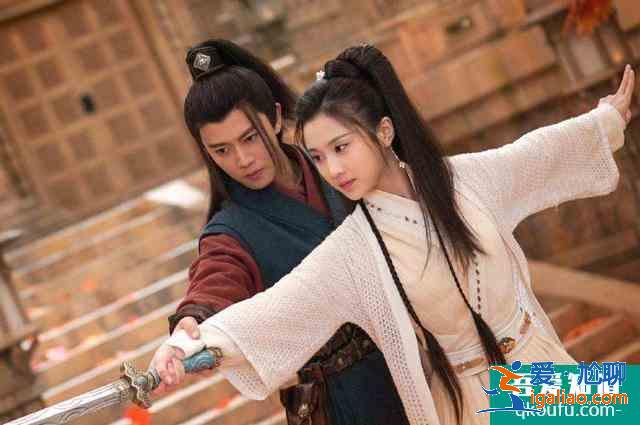 《暮白首》中的那嵐岳和林敬，性格反差大，但任嘉倫演的很好？