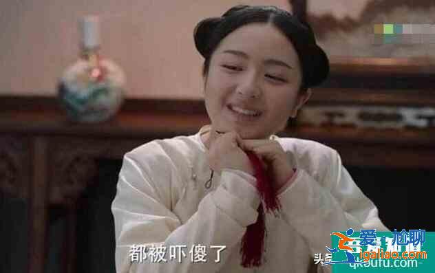 不說謊戀人：桌咚吻花絮，辛云來太憨，被梁潔懟：你在搬一頭豬？
