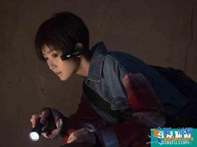 《重啟之極海聽雷》里有哪幾個(gè)人物？又講了什么故事？？