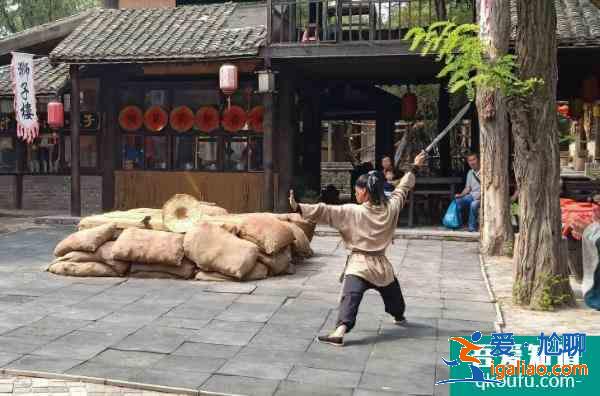 受疫情影響開(kāi)封萬(wàn)歲山大宋武俠城暫時(shí)閉園？