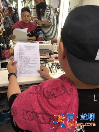 玖壹壹《金家》講臺語網(wǎng)笑翻！　洋蔥「油門一敗」說完憋笑