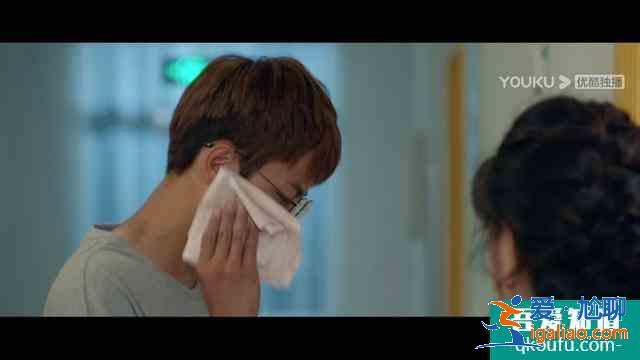 《非處方青春》袁雨萱顏值吸睛，上演校園萬(wàn)人迷女神！卻苦戀男主？