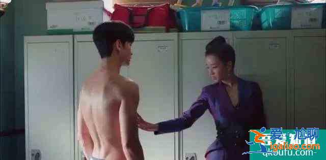 《雖然是精神病但沒關系》，暗黑童話的時尚指南？