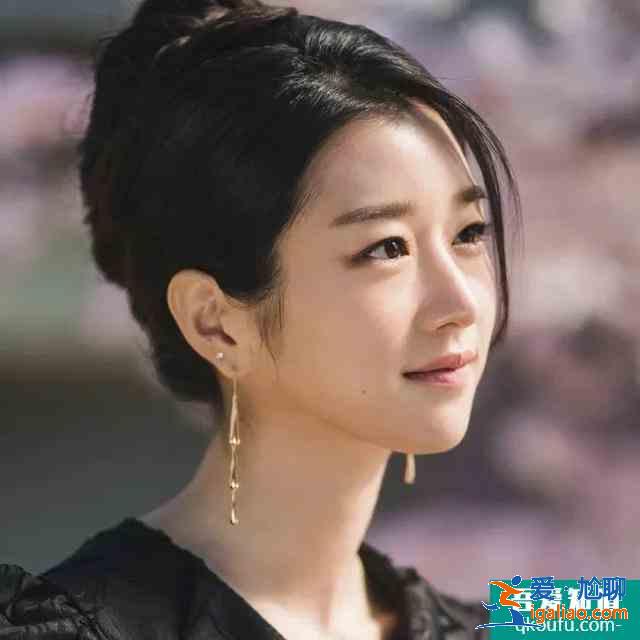 《雖然是精神病但沒關系》，暗黑童話的時尚指南？