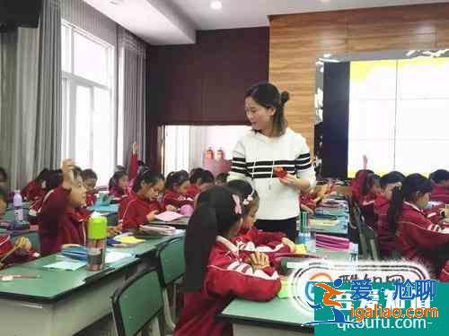 老師表揚(yáng)了孩子，家長(zhǎng)怎么回答？