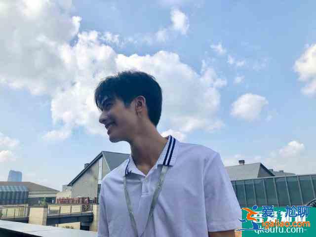 《以家人之名》路透：宋威龍譚松韻解鎖新型親吻方式，甜而不膩？