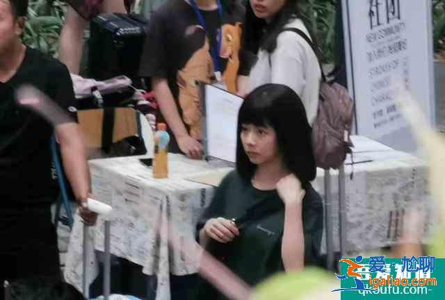 《以家人之名》路透：宋威龍譚松韻解鎖新型親吻方式，甜而不膩？
