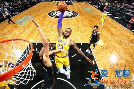 阿倫大帽詹姆斯 球迷：阿倫牛逼，這球可以吹一輩子了