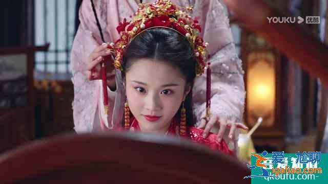 《暮白首》白首夫婦大婚當(dāng)日太虐心，凌虛閣遭剿滅，錯(cuò)在農(nóng)夫救蛇？
