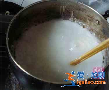 涼粉是什么做的？？