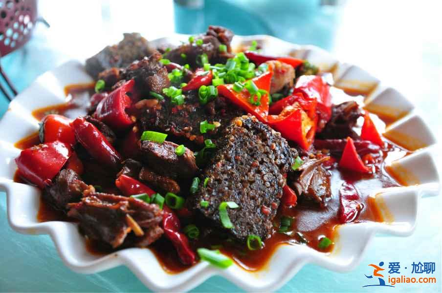 鳳凰古城有什么好吃的，鳳凰古城有哪些特色美食，鳳凰古城特色美食推薦？