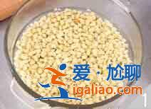 爆炒咸魚黃豆芽怎么做？？