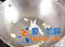 爆炒墨魚仔怎么做？？