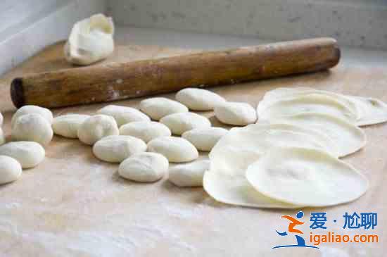 餃子皮怎么和面？