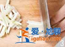草菇爆雞絲怎么做？？