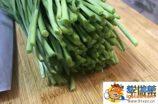 韭菜雞蛋餡怎么調(diào)不出水？