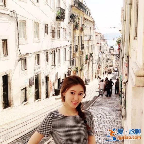 相差40歲的爺孫戀8個月就結(jié)束？還出軌200億身家富豪？