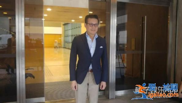 相差40歲的爺孫戀8個月就結(jié)束？還出軌200億身家富豪？