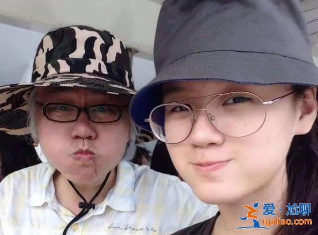 同樣是相差40歲的爺孫戀，這一對居然好了6年…