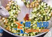 肉丁炒黃瓜怎么做？？