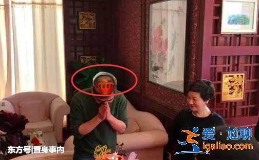 64歲張國(guó)立過(guò)生日，馮小剛和張默沒(méi)來(lái)，昔日“鐵三角”到齊