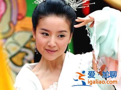 因遭網(wǎng)友抵制，她或?qū)o(wú)緣今年春晚，網(wǎng)友：污點(diǎn)藝人請(qǐng)退出春晚！