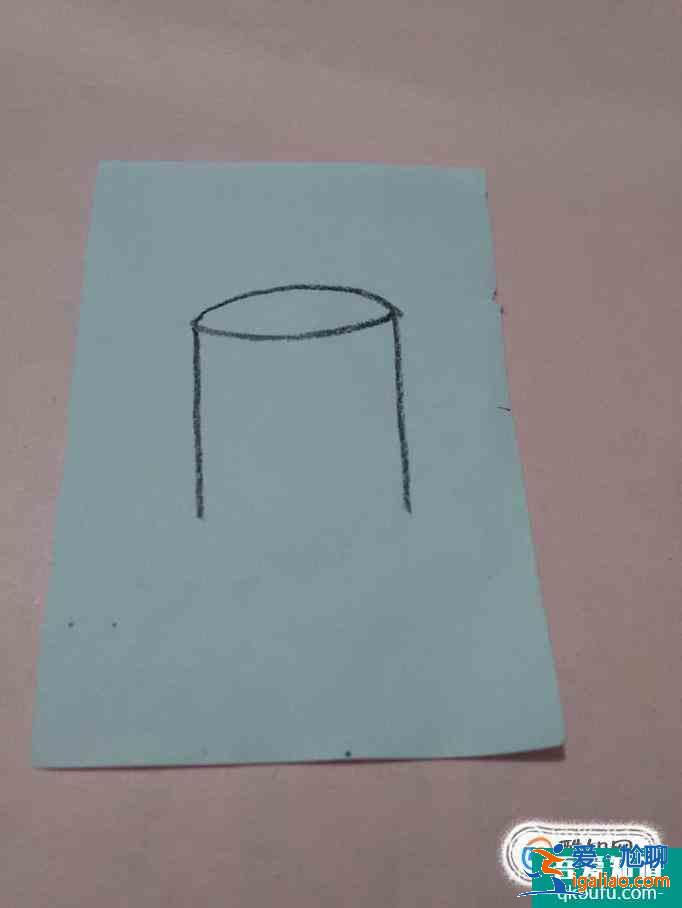 水杯簡(jiǎn)筆畫怎么畫？