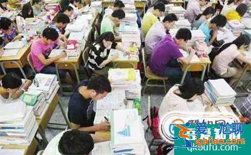 為什么很多人都勸考生考上大學(xué)后，千萬(wàn)別復(fù)讀？