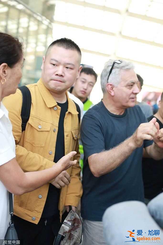 岳云鵬獲“男粉殺手”稱(chēng)號(hào)，有粉絲大喊“我愛(ài)你”，有粉絲是老外