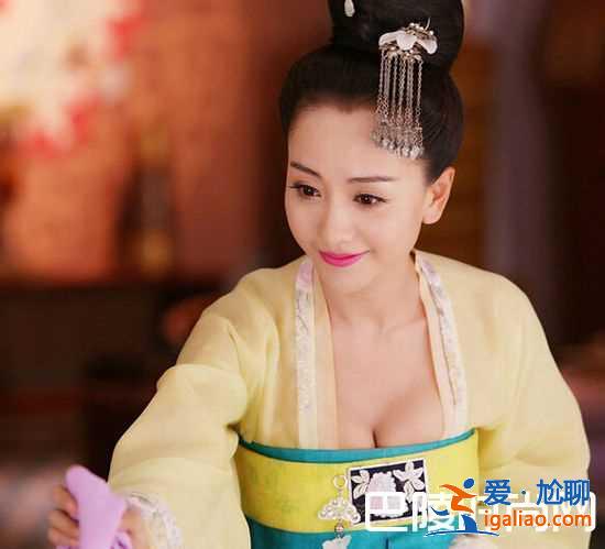 楊蓉整容了嗎？回應(yīng)貼出素顏照我是做保養(yǎng)的？