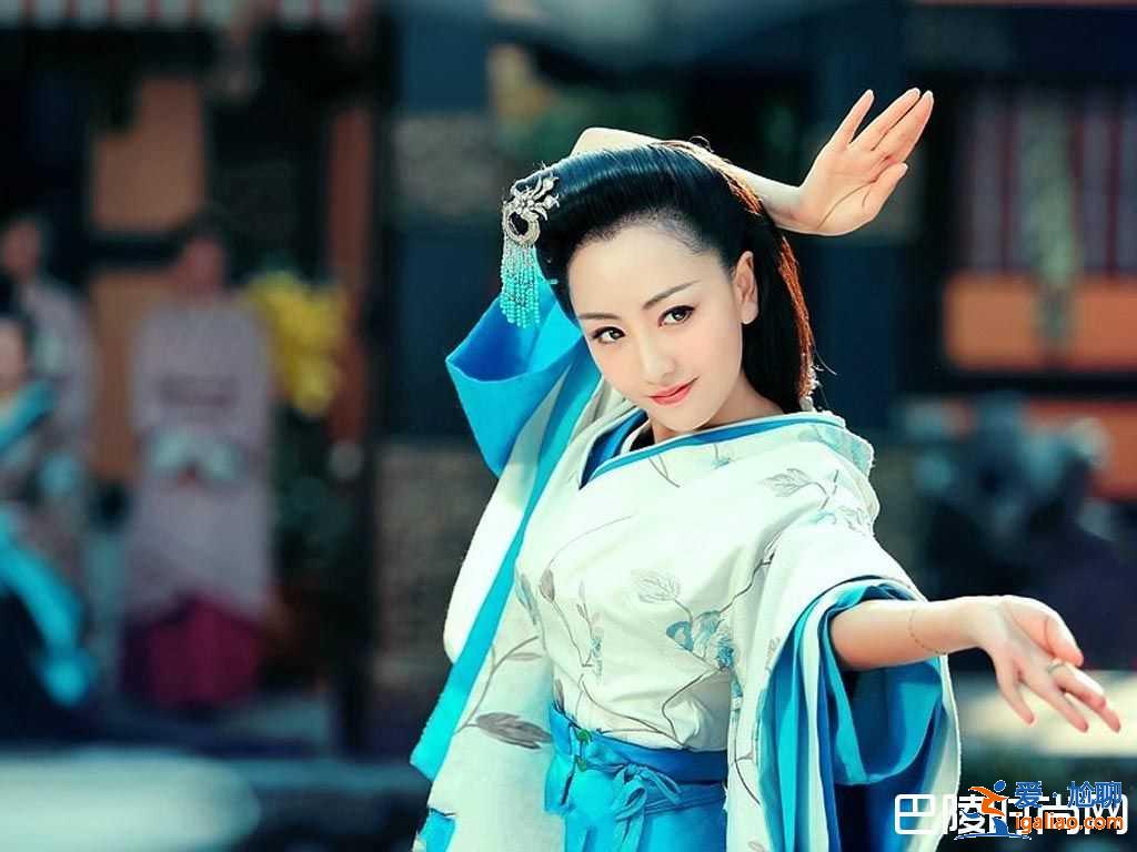 楊蓉整容了嗎？回應(yīng)貼出素顏照我是做保養(yǎng)的？