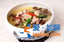 小雞燉蘑菇的做法？