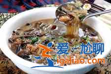 小雞燉蘑菇的做法？