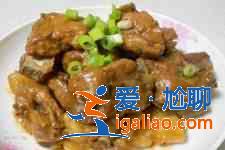 排骨燉土豆的做法？