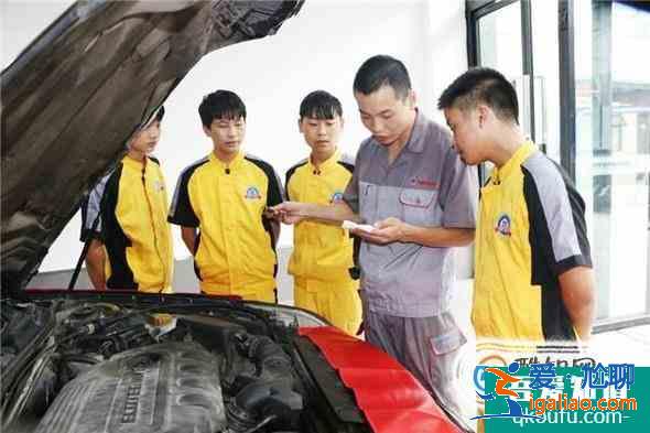 怎樣選擇修車培訓(xùn)學(xué)校？