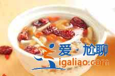 茶樹菇排骨湯？