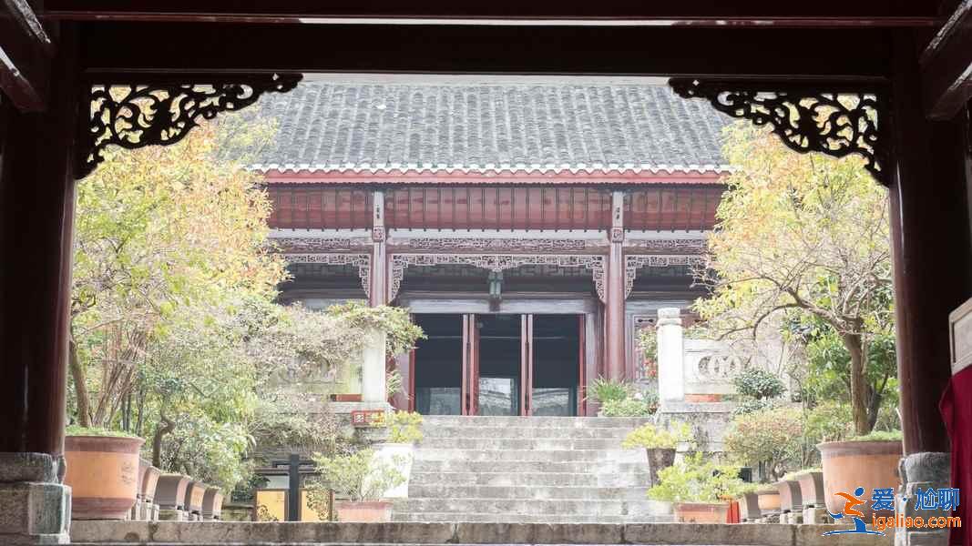 帶家人去青巖古鎮(zhèn)玩什么，帶家人去青巖古鎮(zhèn)怎么玩，去青巖古鎮(zhèn)游玩攻略？