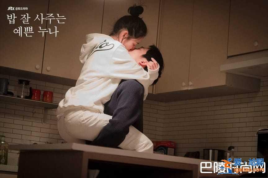 經(jīng)常請吃飯的漂亮姐姐姐弟戀反映韓國社會現(xiàn)狀？
