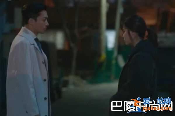 《我的大叔》IU殺人過去曝光 樸東勛妻子外遇？