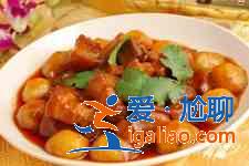 五花肉燒土豆？