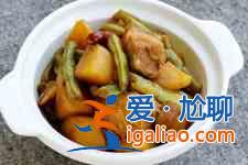 五花肉燉土豆的做法？