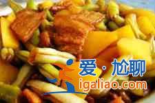 五花肉燉土豆的做法？