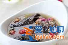 烏雞燉湯？