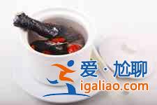 烏雞燉湯？