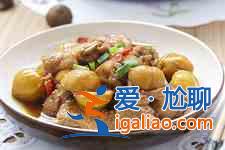 板栗燉雞的做法？