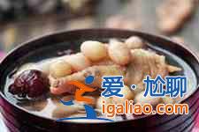 雞腳花生湯？