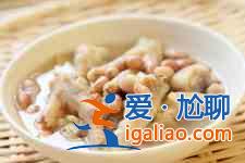 雞爪煲湯？