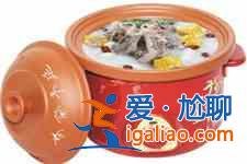砂鍋燉雞湯？