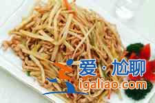 黃花菜炒肉的做法？