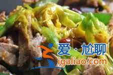 黃花菜炒肉的做法？